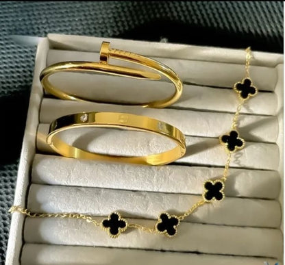 Luxury Gold Clover Bracelet Set